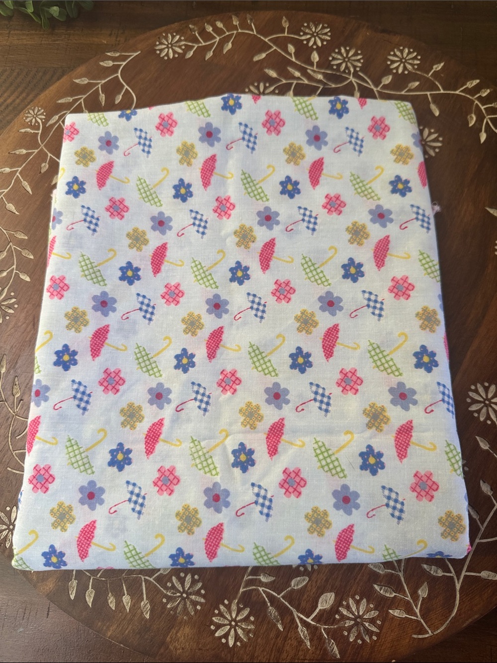1 Yard Vintage Umbrella & Flower Fabric
